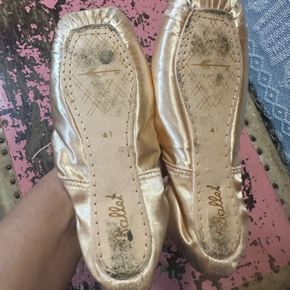 TIEJIAN Pointe ballet shoe women’s Teen size 41 (9.5-10.5) - Picture 5 of 8